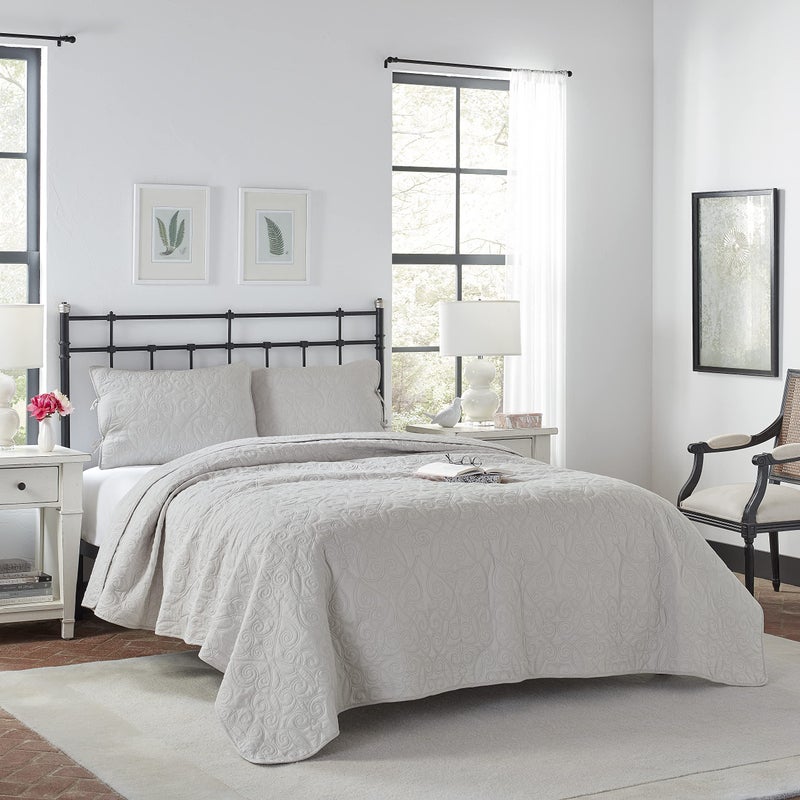 Laura Ashley - Felicity Collection - Quilt Set - 100% Cotton, Reversible, All Season Bedding with Matching Sham(s), Pre-Washed for Added Softness, King, Soft Grey - Image 2