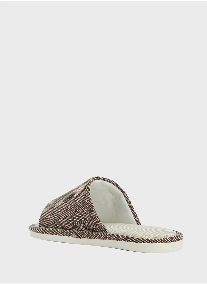 سفنتي فايف Open Toe Cozy Home Slippers