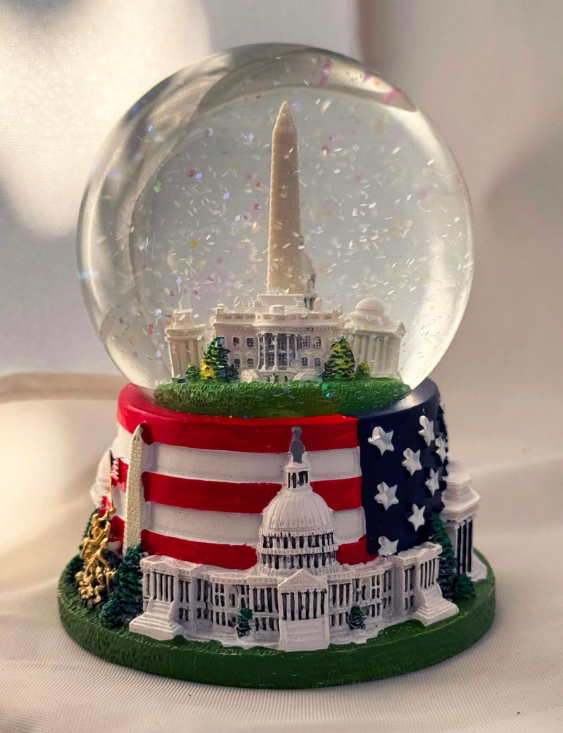 Washington DC Washington, D.C. Snow Globe with Famous Buildings and Monuments - American Flag Base - Large - Image 3