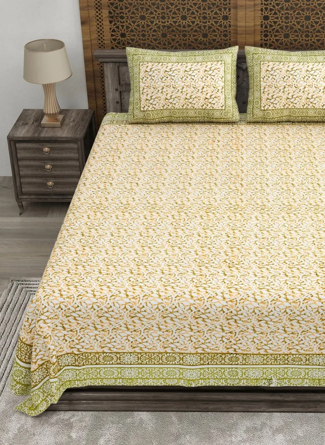 CLOTHOLOGY CLOTHOLOGY Green & White Floral Printed Pure Cotton 180 TC King Bedsheet with 2 Pillow Covers