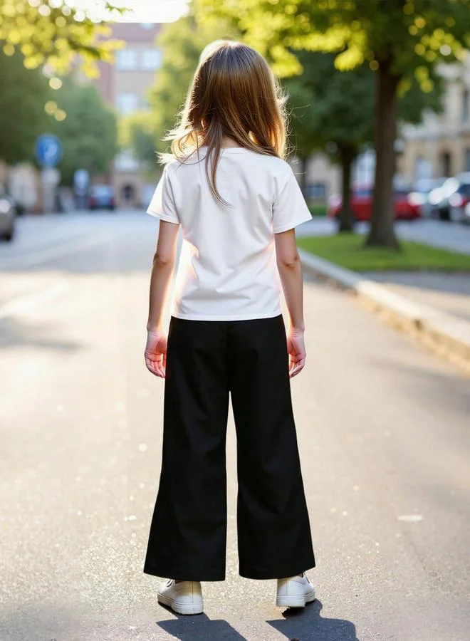 تايك تو مجموعة من بنطال وتيشيرت بطبعة جرافيك