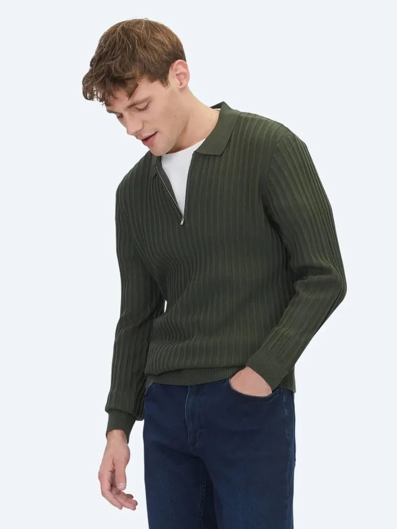 كيب سويت شيرت محبوك بلون الكاكي