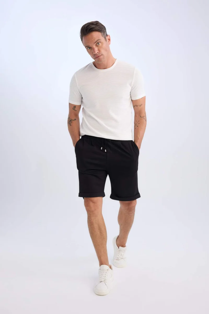 ديفاكتو Pique Bermuda Shorts
