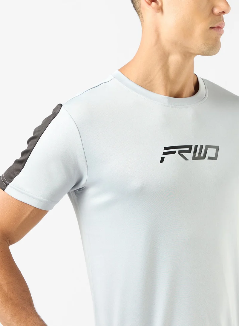 فورورد ملابس رياضية