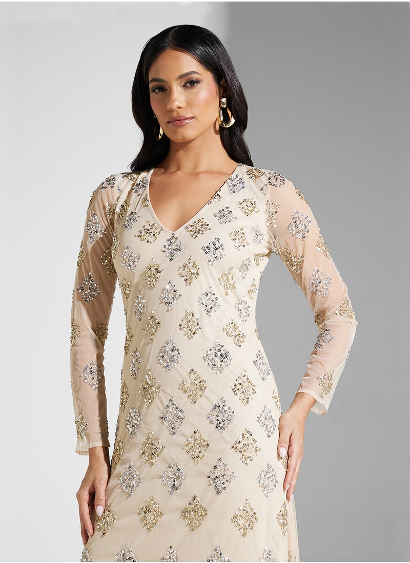 Namshi x V Neck Sequin Embellished A Line Dress  - Image 3