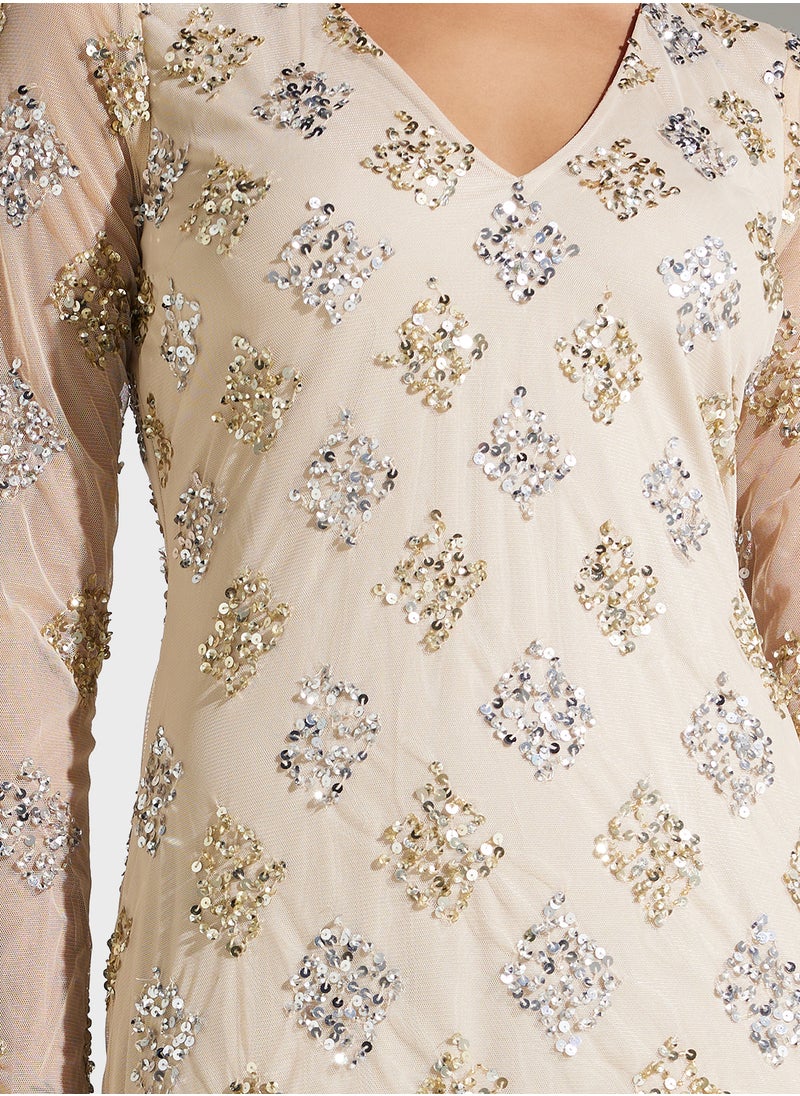Namshi x V Neck Sequin Embellished A Line Dress  - Image 4