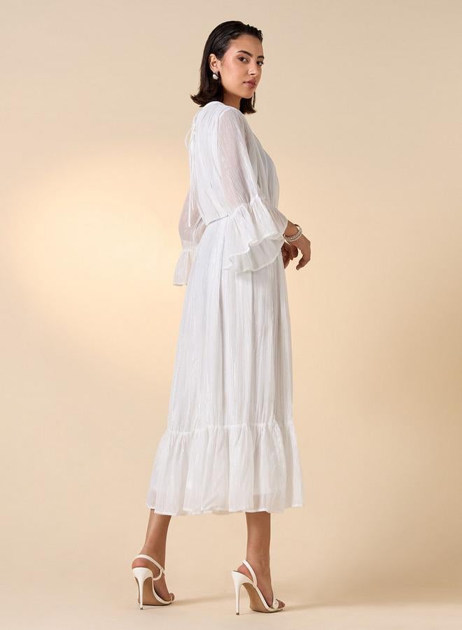 ايكونيك فستان ميدي بارز الملمس بياقة مستديرة وأكمام 3/4 من أيكونيك - Image 3