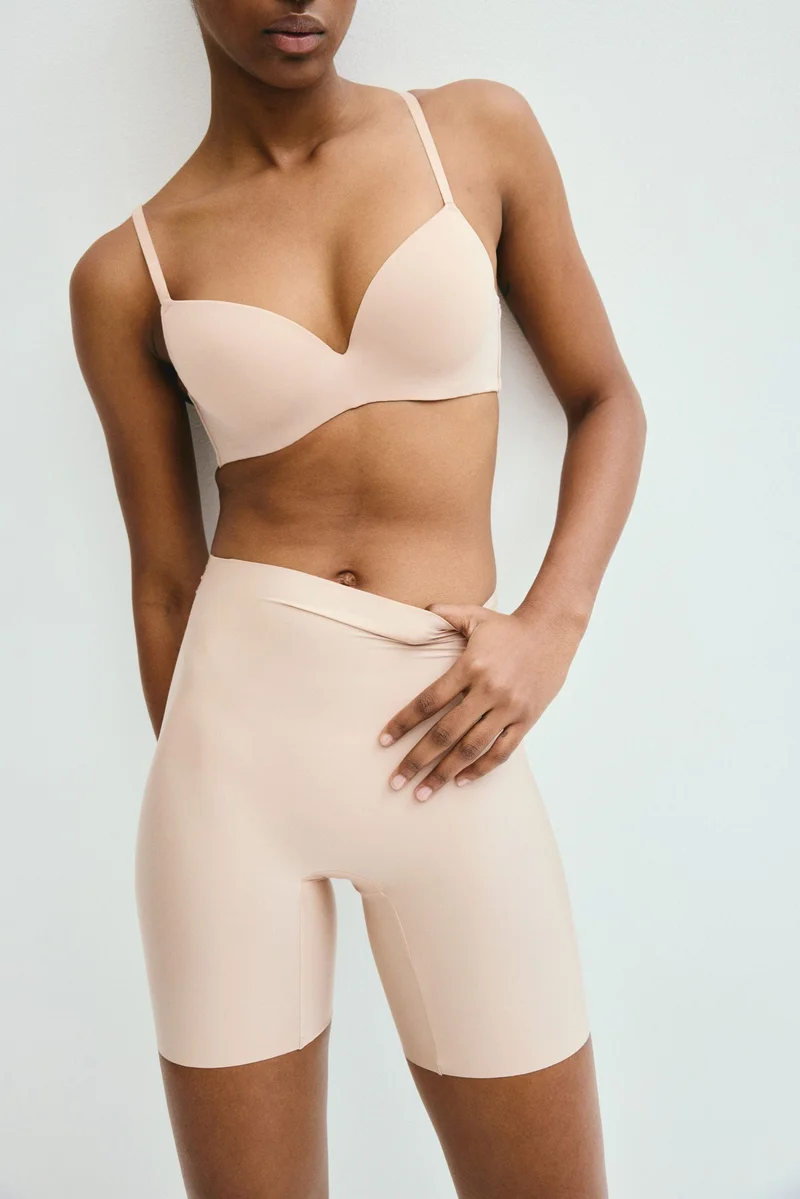 اتش اند ام شورت خفيف لتشكيل الجسم - عبوة من قطعتين