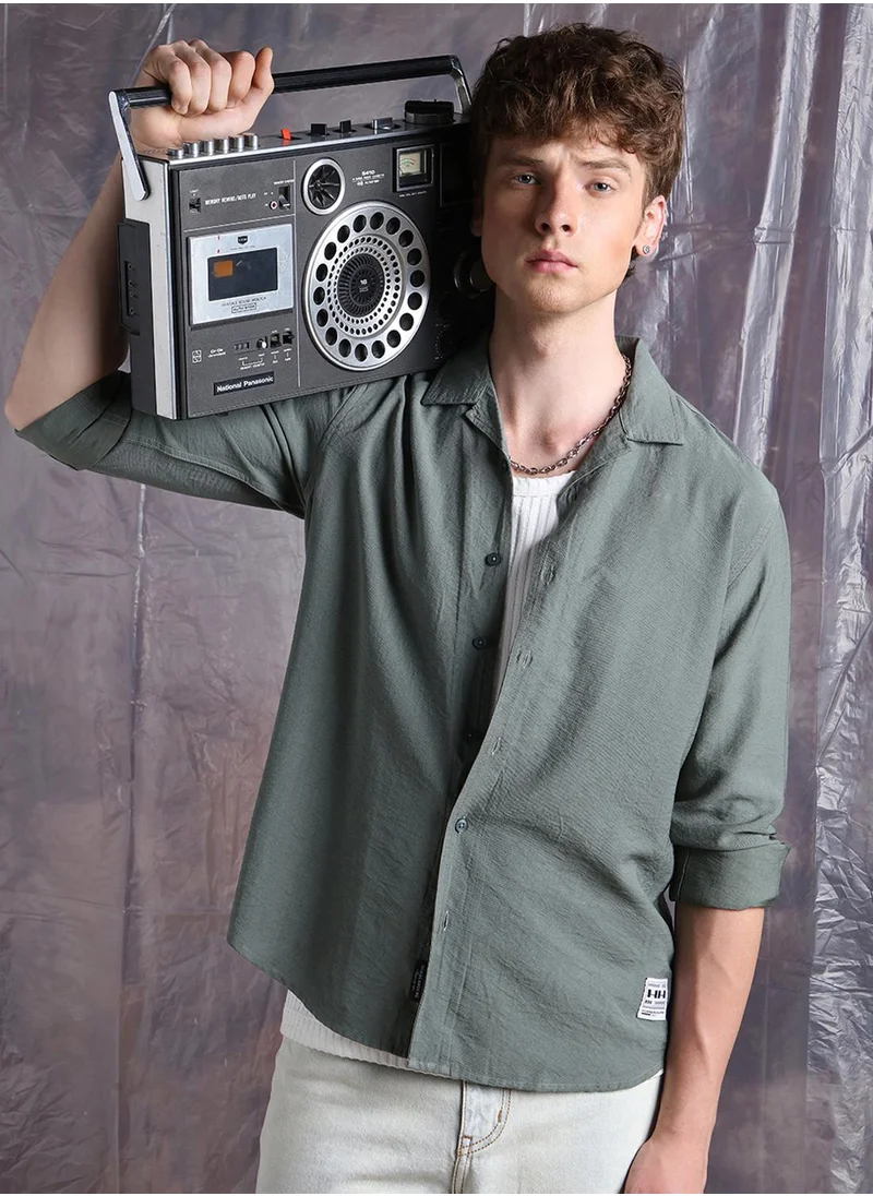 هوبرهولمي Men's Green Nylon Blend Solid Button Down Relaxed Fit Shirt