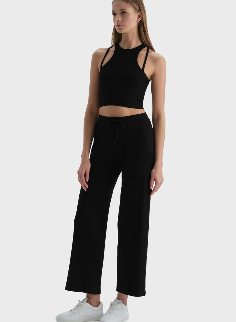 dagi Cut Out Detail Tank Top