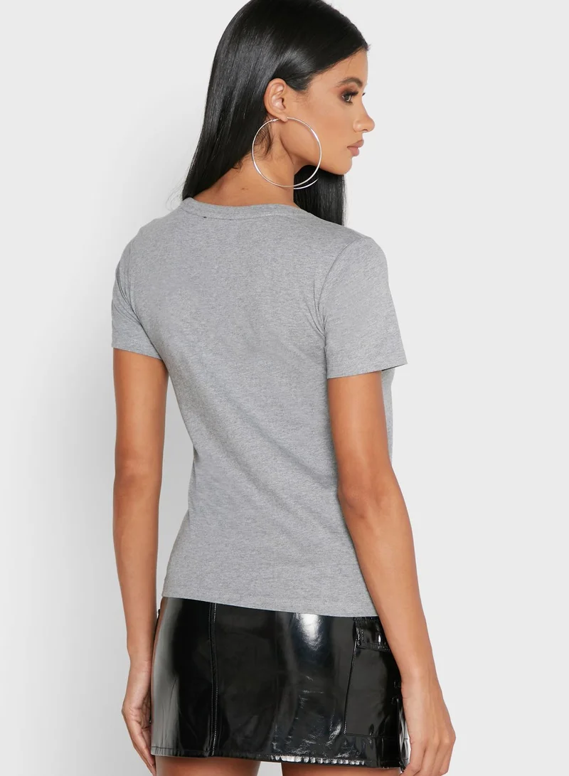 GUESS Logo T-Shirt