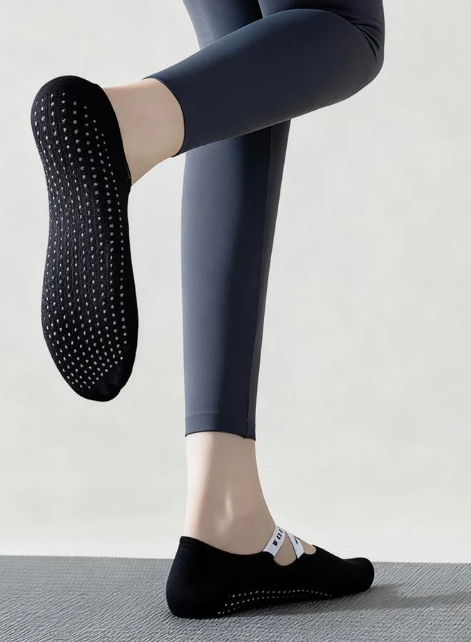 Styli Active Yoga Life Cross Over Straps Silicon Pads No Show Yoga Socks