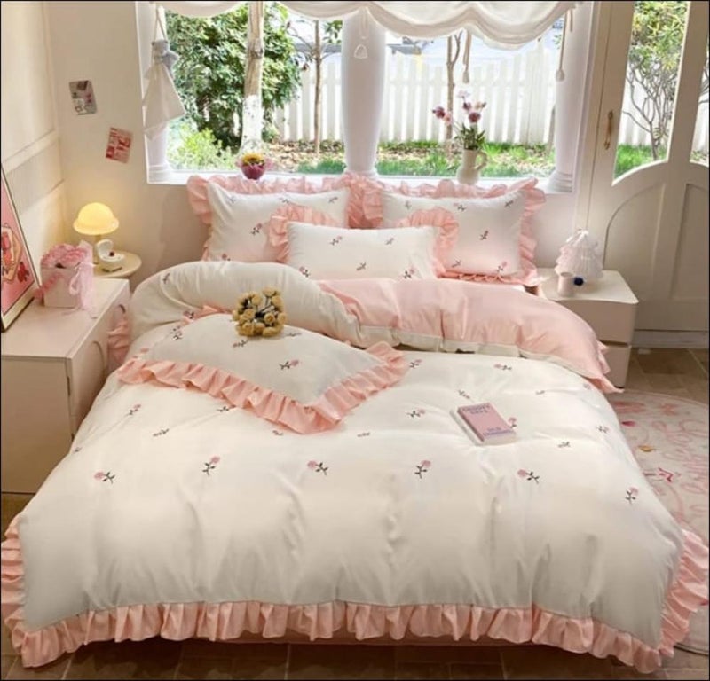 QUINTUS Embroidered Floral Bedspread Set 4 Pieces - White and Pink - Image 1