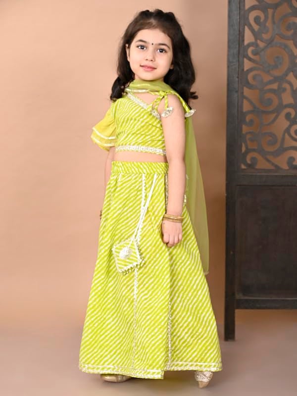 superminis Girls Cotton One Shoulder Lehariya Printed Lehenga Choli and Net Dupatta Set (5-6 Years, Green) | Finish Type: Readymade - Image 3