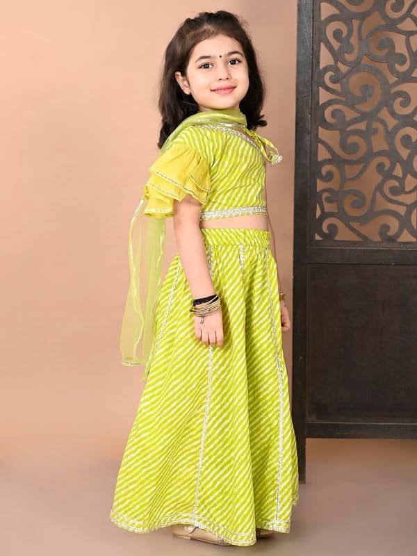 superminis Girls Cotton One Shoulder Lehariya Printed Lehenga Choli and Net Dupatta Set (5-6 Years, Green) | Finish Type: Readymade - Image 4