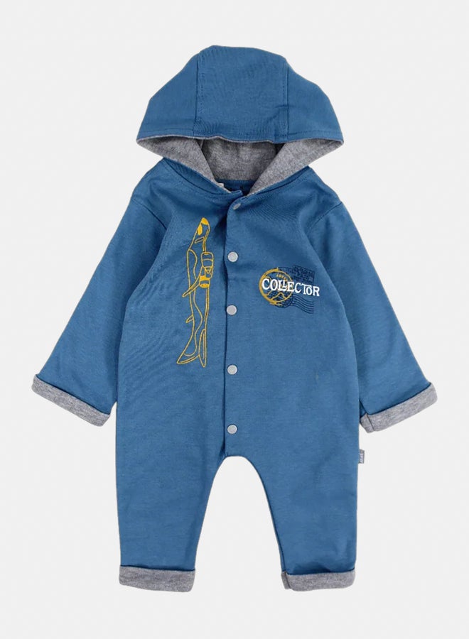 جونيور طقم بيبي أولادي بدون أقدام بلون نيلي بطبعة “COLLECTOR” عصرية - Image 1