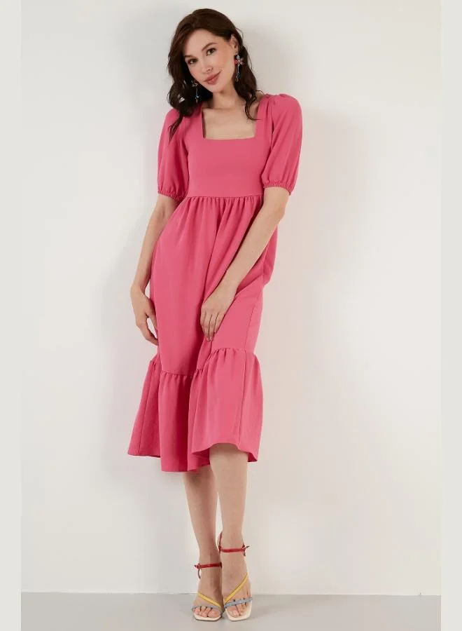 ليلا فستان طويل مكشكش بياقة مربعة بقصة مريحة للنساء