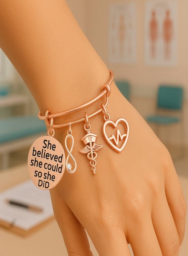 إنفينيتي كوليكشن سوار ممرضة من مجموعة إنفينيتي، سوار بتعليقة من الذهب الوردي، آمنت بقدرتها ففعلت، هدايا للممرضات - Image 3