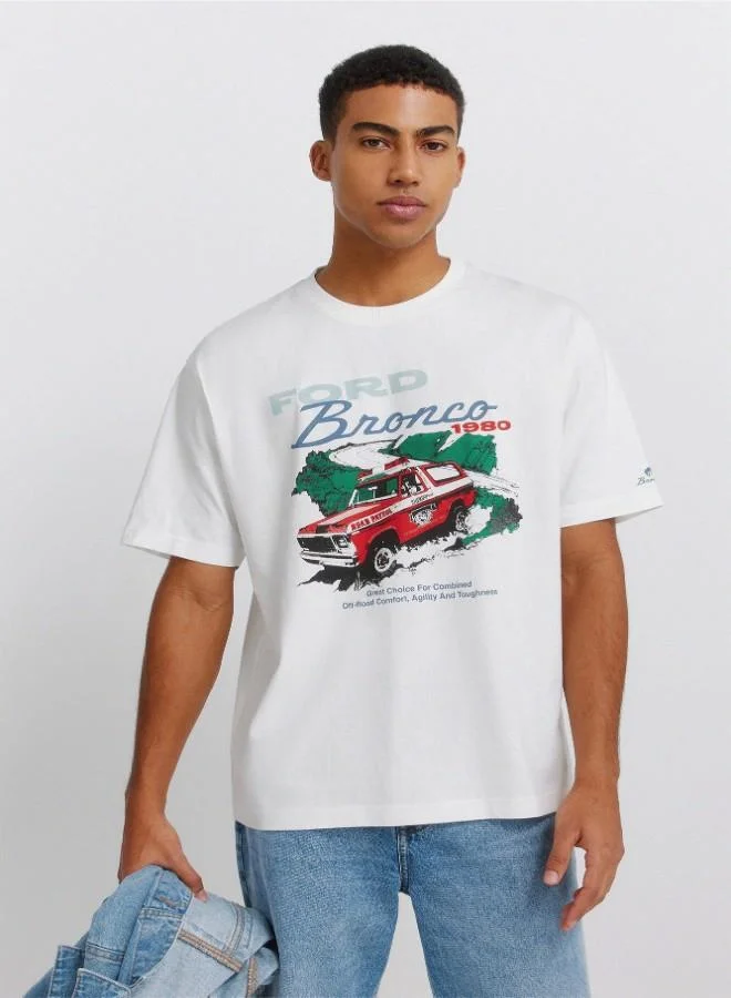 Loose fit cotton short-sleeved T-shirt. Ribbed round neck with FORD BRONCO 198 prints on the chest and logo on the back.