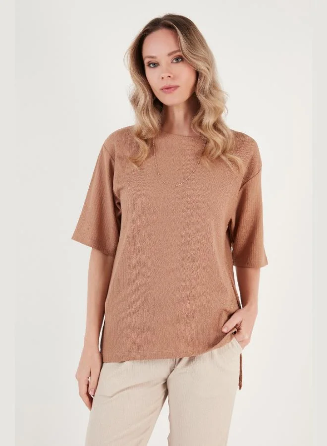 Lela Lela Crew Neck Slit Detail Crinkle Fabric Blouse Women's Blouse 5865365