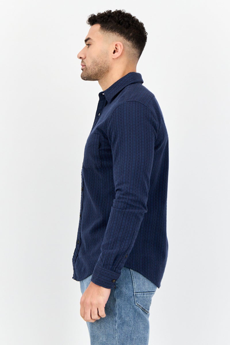 DOCKERS قميص رجالي بتصميم ضيق بأكمام طويلة، مزخرف، كاجوال، لون كحلي - Image 3