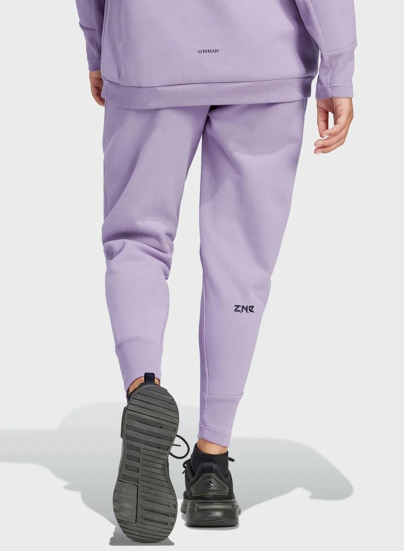 adidas دبليو زد.إن.إي. إس دي إي بي تي