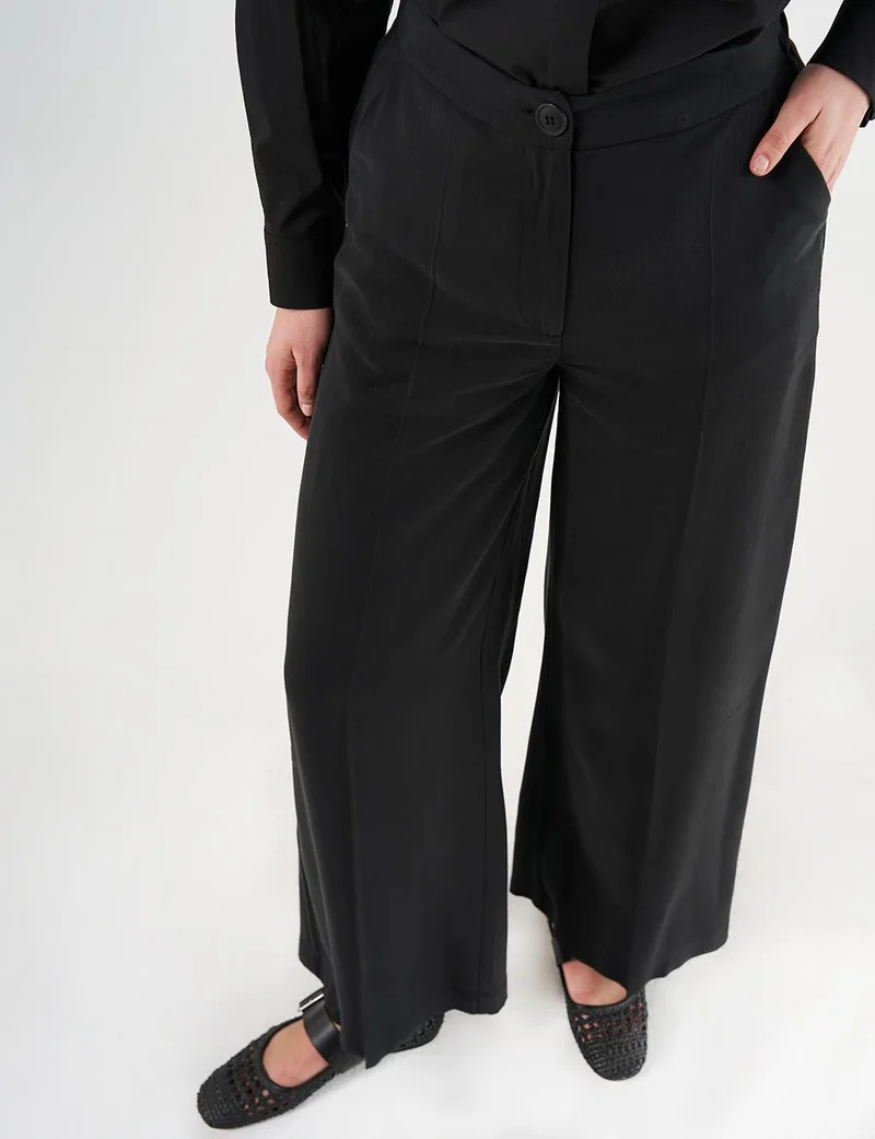 Kayra Saddle Stitch Rayon Pants Black