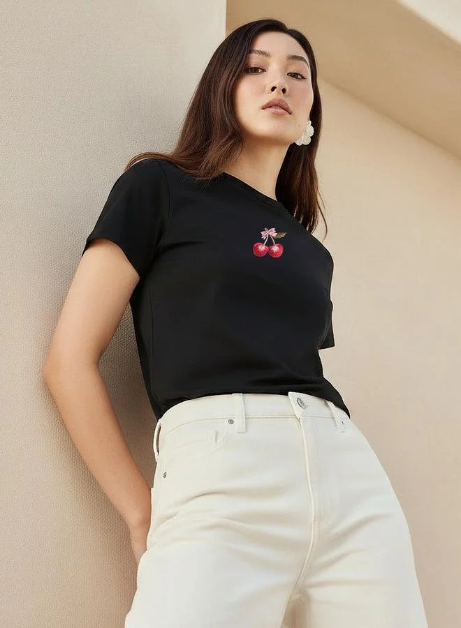 Cotton T-shirt with Embroidery