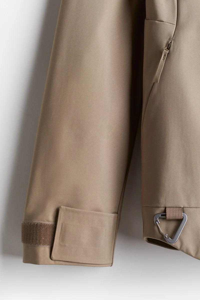 H&M  Regular Fit Water-repellent softshell jacket for Men | Best Price UAE