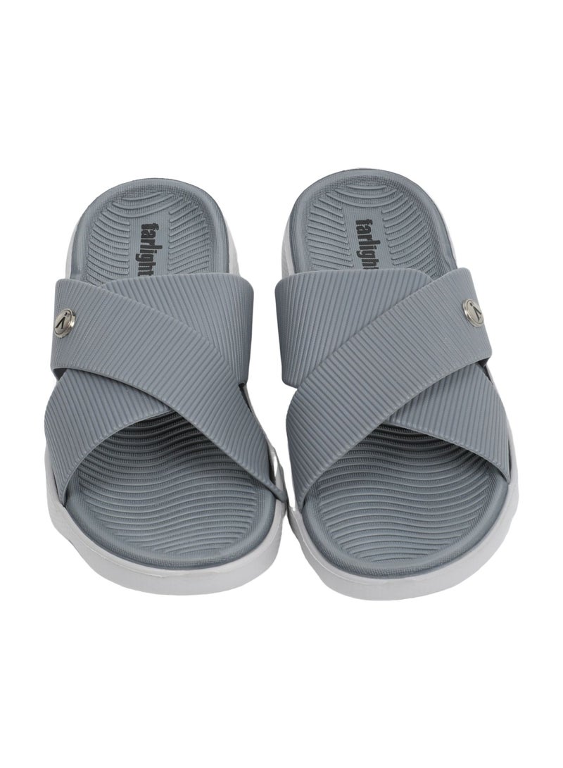 Farlight Unisex Plastic Slippers – Lightweight Waterproof Slides, Sizes 36–45 - Image 1