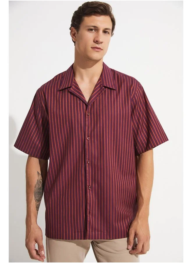 JUNE June Exclusive Men Oversize Short Sleeve Striped Shirt Burgundy