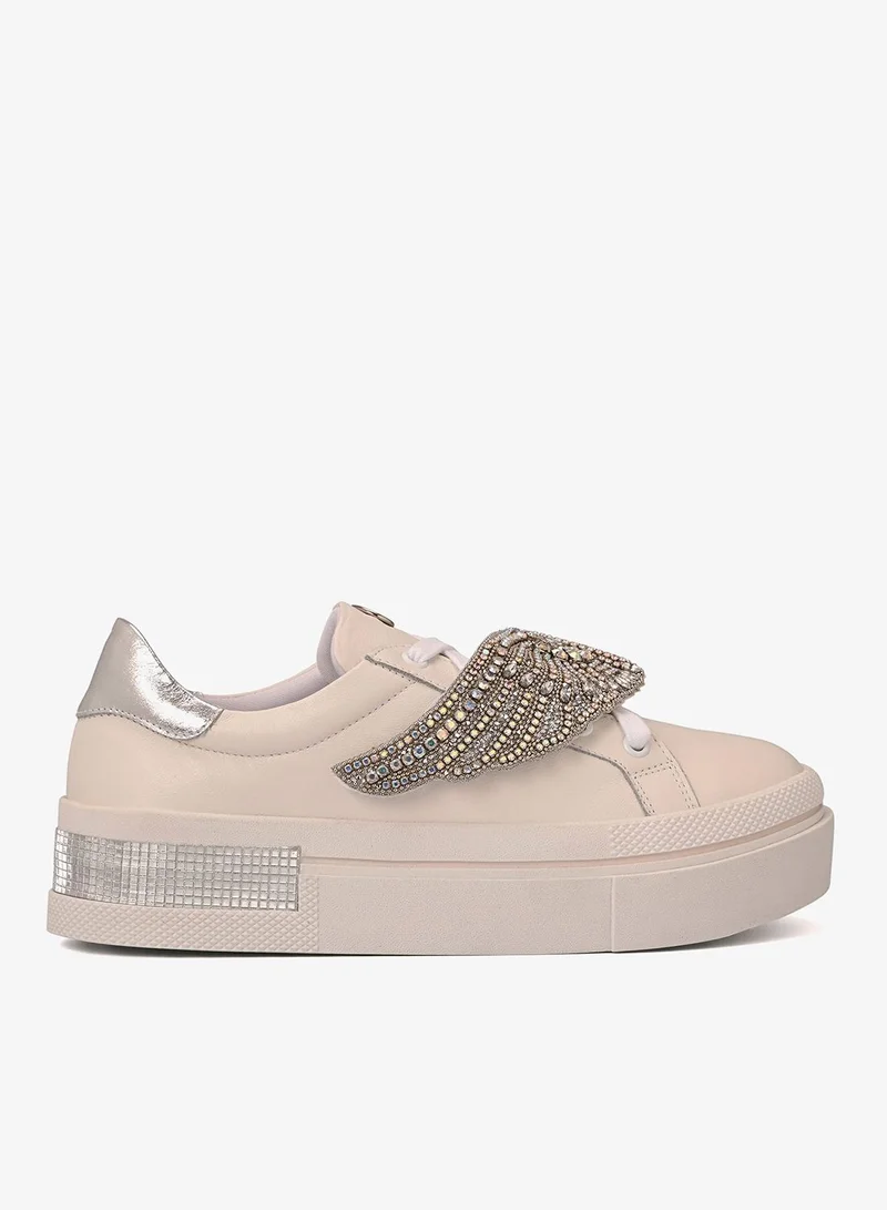 كارمن ستيفنز سنيكرز كريستال وينج بيانكو