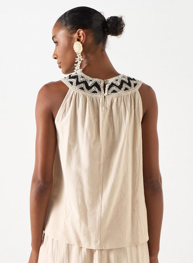 تواكستريمز بلوزة بارزة الملمس بدون أكمام مع تفاصيل كروشيه من تو إكستريمز - Image 3