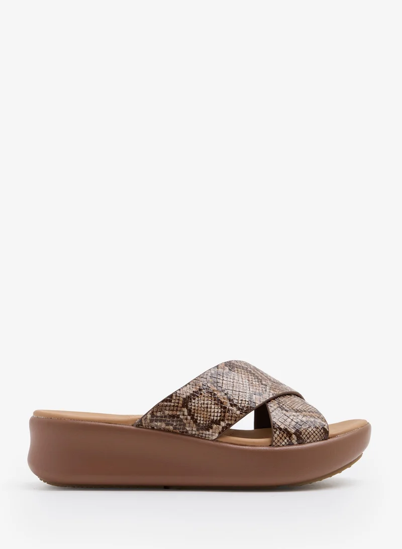 لوريان أخيلة