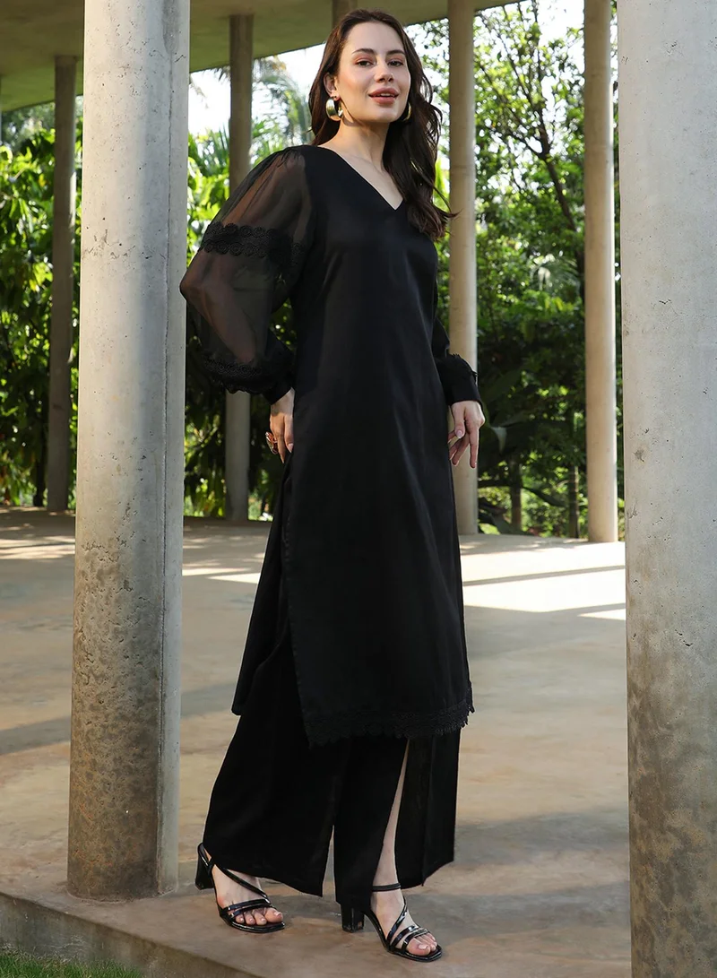  قصة Women's Onyx Black Solid Flared Kurta Set
