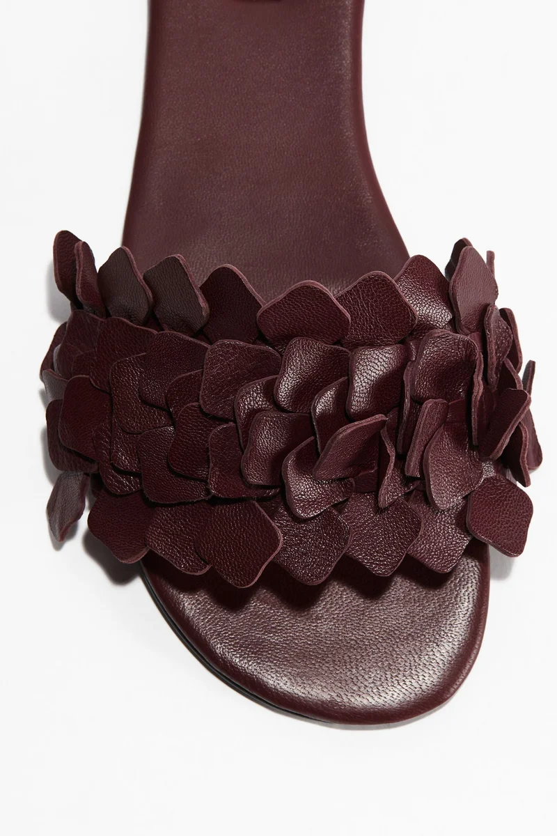 اتش اند ام صندل من الجلد