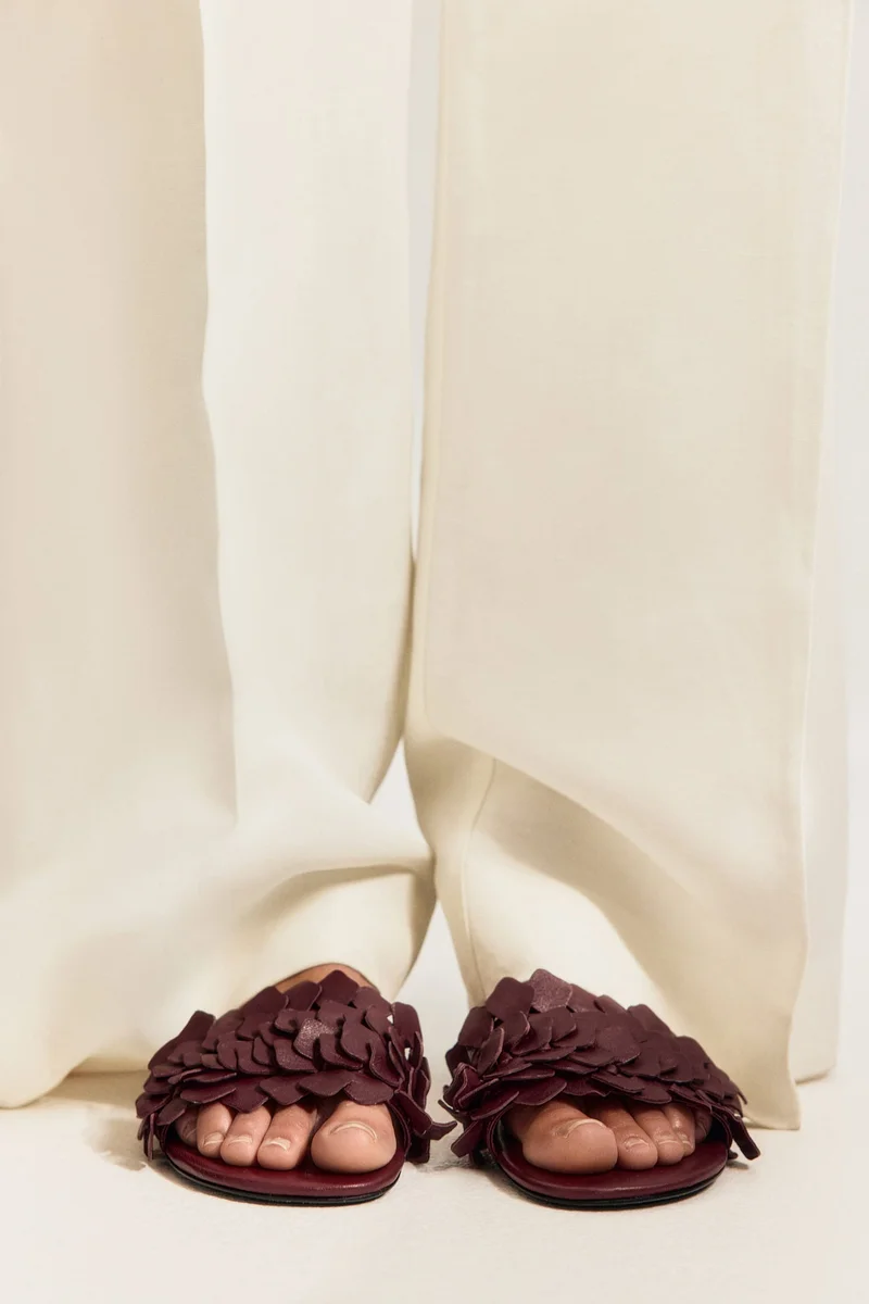 اتش اند ام صندل من الجلد