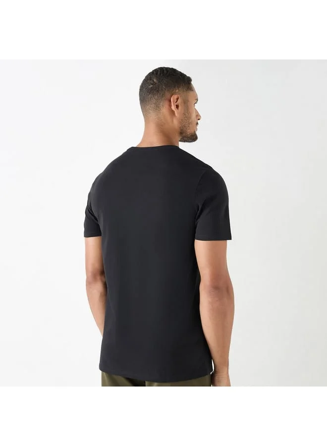 Iconic Slogan Print T-shirt with Short Sleeves and Crew Neck