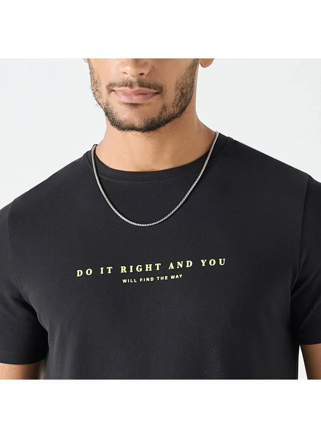 Iconic Slogan Print T-shirt with Short Sleeves and Crew Neck