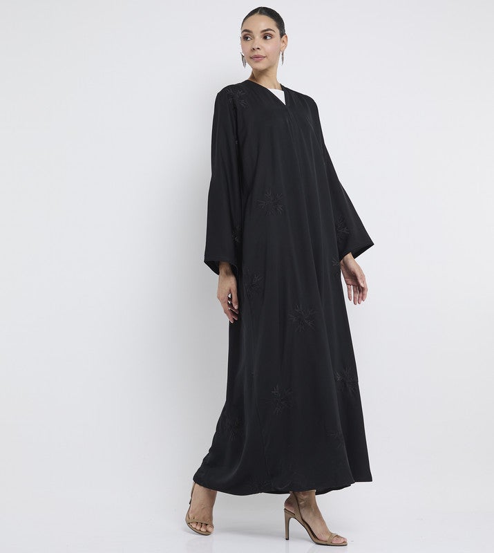ROZA Elegant Embroidered Abaya - Image 2
