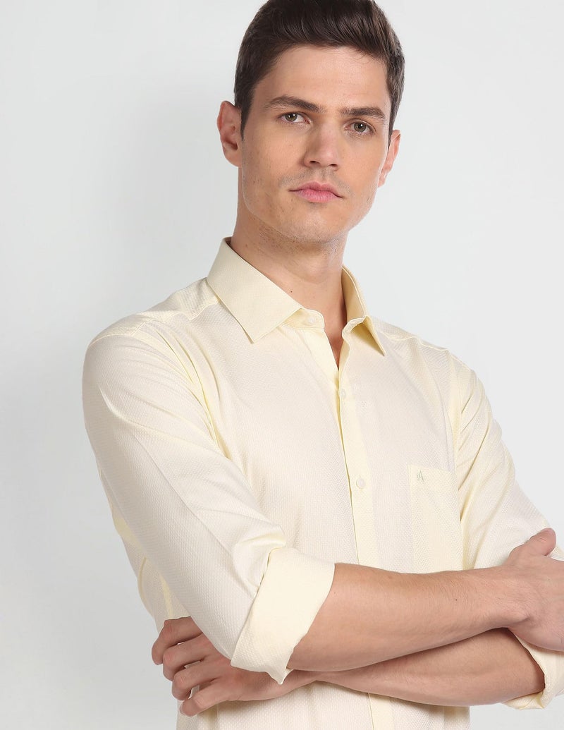 Arrow Manhattan Slim Fit Dobby Shirt Yellow - Image 2