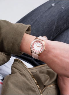 GUESS Women Analog Round Shape Leather Wrist Watch GW0032L2 38 mm  - Image 5