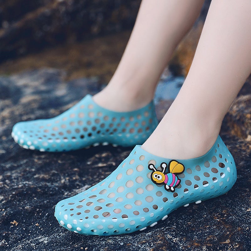 New Large Children'S Sandals Hollow Breathable Lightweight Slip-On Sandals Hole Shoes Outdoor Beach Shoes Children'S Shoes - Image 3