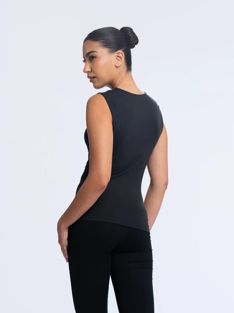 كياني Essential Sleeveless Top