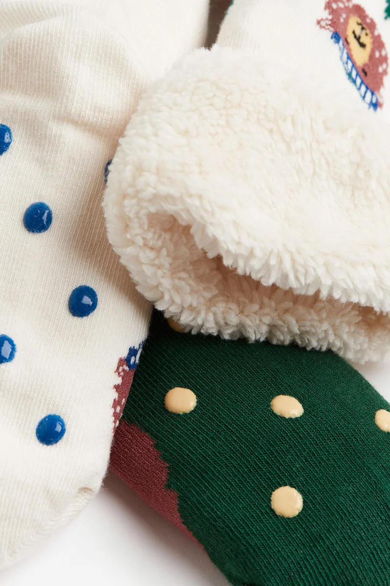 اتش اند ام جوارب من الفليس مقاومة للانزلاق - عبوة من زوجين