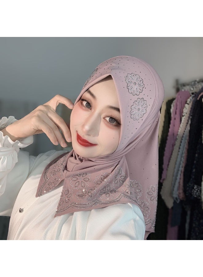 هنفير حجاب نسائي فوري قطعة واحدة للصيف، نقش زهري بكريستالات ساخنة فاخرة، تصميم رقبة منقسمة، وشاح رأس سهل الارتداء من قماش مرن، حجاب عصري متعدد الاستخدامات، يتوفر بألوان متعددة. يرجى تحديد اللون المفضل عند تقديم الطلب. - Image 4