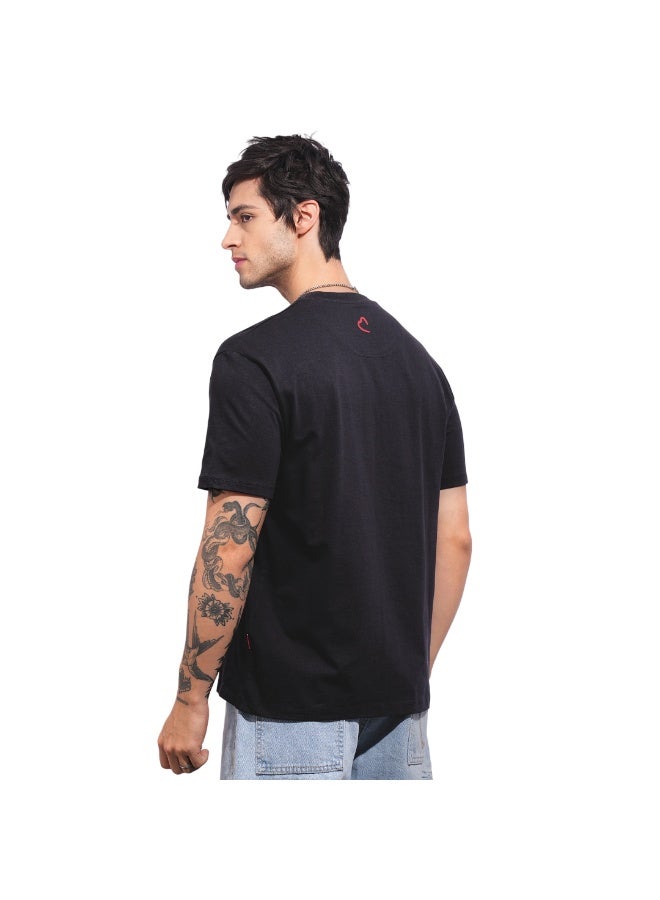 Being Human تي شيرت رجالي بأكمام قصيرة و ياقة دائرية باللون الفحم - Image 3