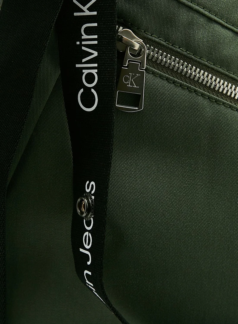 CALVIN KLEIN Ultralight Tote