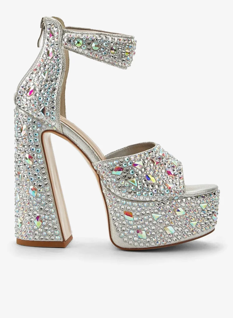 سيليست صنادل نسائية بكعب عريض مزينة