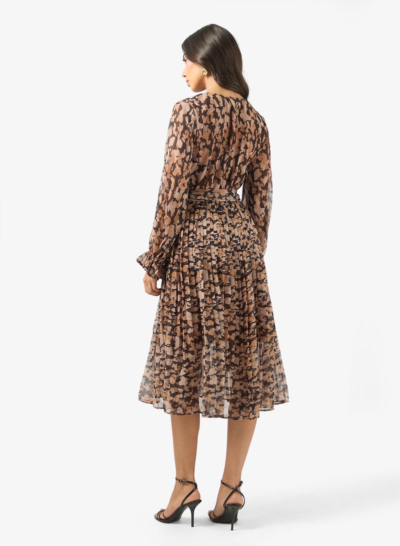 BCBG Printed V-Neck midi DRESS - Image 2